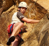 Rock Climbing at the Kangaroo Point Cliffs in Brisbane - C Tourism