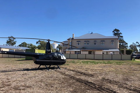 Queensland Country Pub Crawl By Helicopter - C Tourism 6