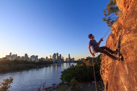 Brisbane Sunset Abseil - C Tourism 0