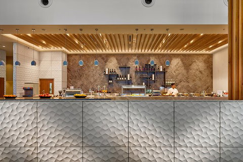 Brisbane Airport International Departure Plaza Premium Lounge - C Tourism 5