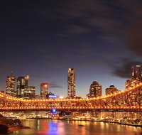 Brisbane Airport to and from Brisbane CBD for 7 ppl - C Tourism