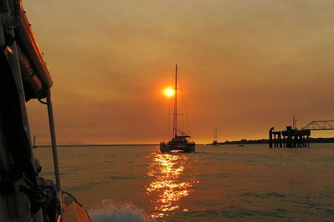 Darwin Sunset Cruise, Including Fish \'n\' Chips - C Tourism 5