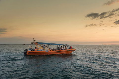 Darwin Sunset Cruise, Including Fish \'n\' Chips - C Tourism 6
