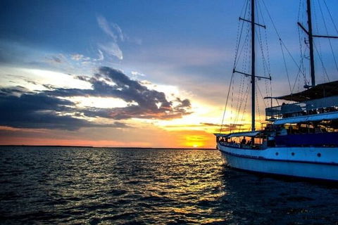 Darwin Sunset Dinner Cruise On Cape Adieu - C Tourism 3