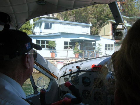 Lunch At Cottage Point Inn By Seaplane From Sydney - C Tourism 13