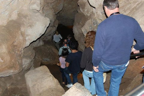 Blue Mountains And Jenolan Caves Motorcoach Day Tour - C Tourism 15