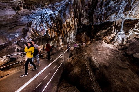 Blue Mountains And Jenolan Caves Motorcoach Day Tour - C Tourism 0