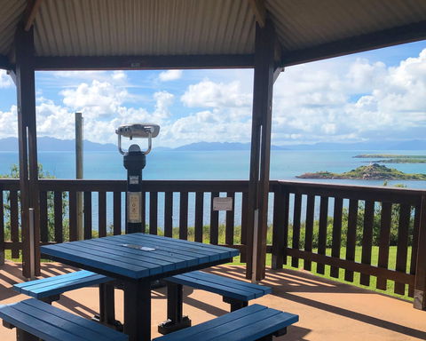 Bowen - Flagstaff Hill Lookout - C Tourism 1