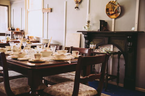 Carmen's Collectables - C Tourism 0