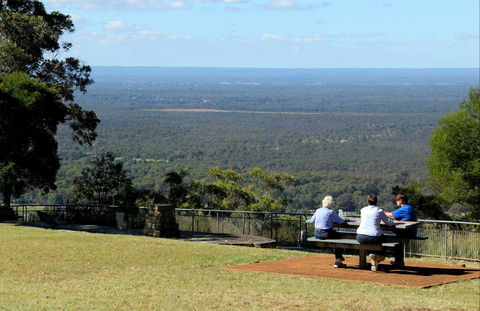 Hawkesbury Lookout - C Tourism 0