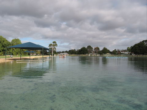Millicent Swimming Lake - C Tourism 1