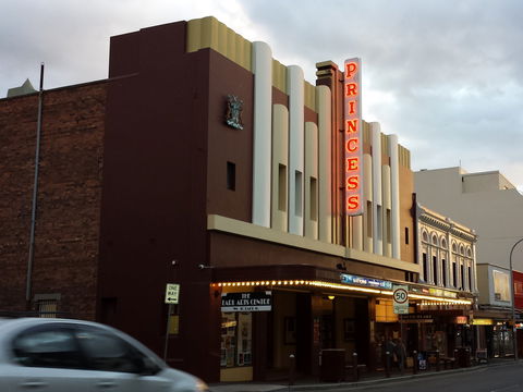 Princess Theatre & Earl Arts Centre - C Tourism 0