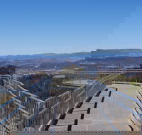 Hassans Walls Lookout - C Tourism