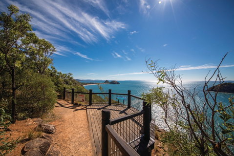 Bluff Point Circuit, Capricorn Coast National Park - C Tourism 0