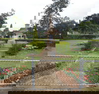 McConnell Park and Toogoolawah War Memorial - C Tourism