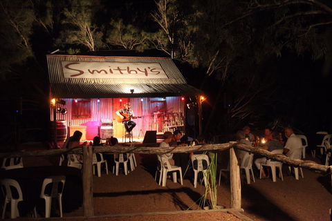 Smithy's Outback Dinner And Show - C Tourism 0