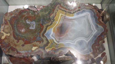 The Ted Elliott Mineral Collection - C Tourism 1