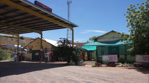 Barrow Creek Hotel - C Tourism 0