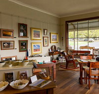 Olde Bridge Gallery - C Tourism