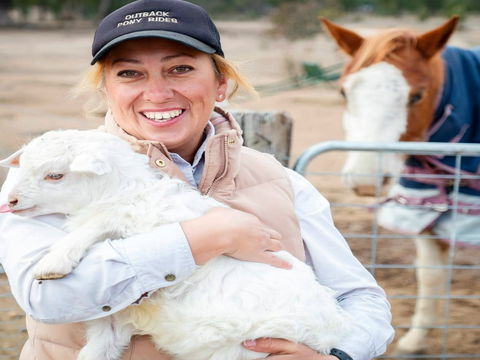Outback Pony Rides Farm Experience - C Tourism 1