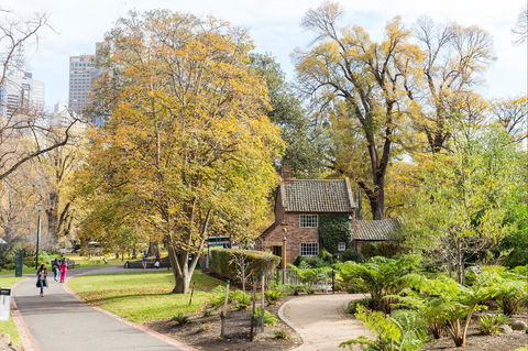 Cooks' Cottage - C Tourism 1