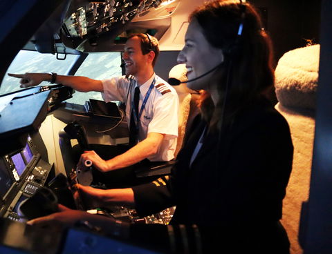 Flight Experience Sydney - Flight Simulations - C Tourism 2