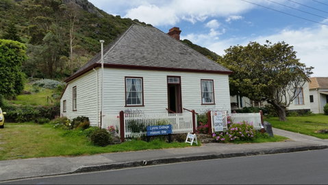 Joe Lyons Cottage - C Tourism 0