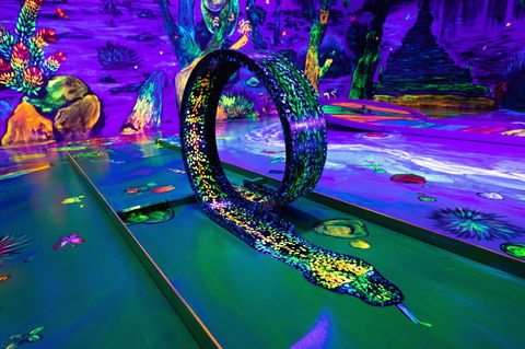 Glowing Rooms 3D Mini Golf - C Tourism 2