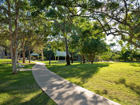 Millennium Esplanade And Tannum Sands Beach - C Tourism 0