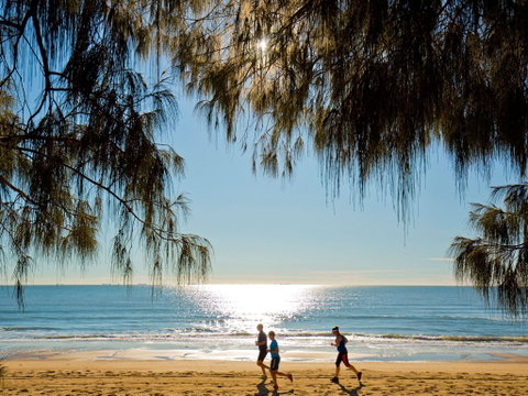 Millennium Esplanade And Tannum Sands Beach - C Tourism 2