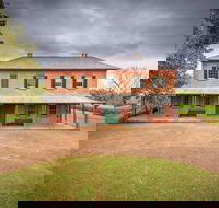 Rouse Hill Estate - C Tourism