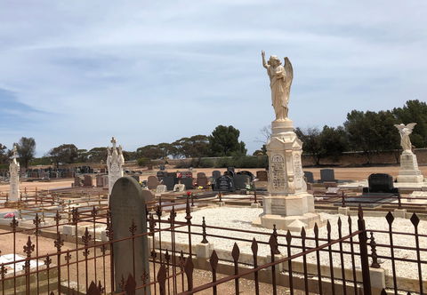 Kadina Cemetery - C Tourism 1