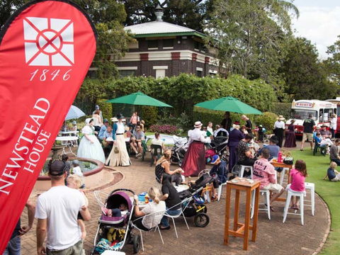 Newstead House - C Tourism 2