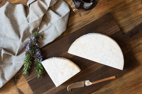 Artisan Cheese Tastings And Sales - C Tourism 1