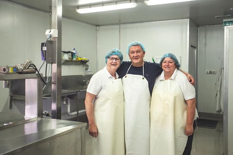 Artisan Cheese Tastings And Sales - C Tourism 4