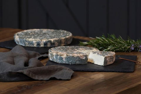 Artisan Cheese Tastings And Sales - C Tourism 6
