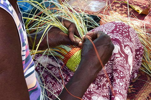 Gay-Wu Woman\'s 5 Day Yolngu Homeland Tour - C Tourism 3