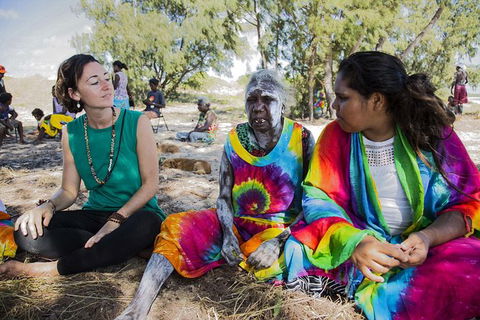 Gay-Wu Woman\'s 5 Day Yolngu Homeland Tour - C Tourism 5
