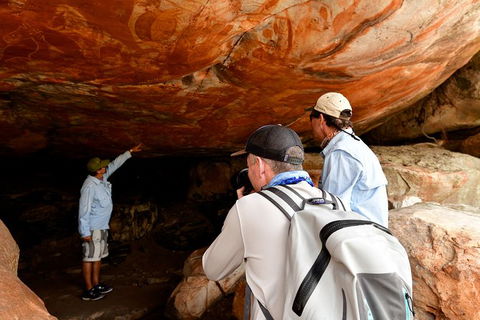 Groote Eylandt Tour: Hanging Rock Cave Paintings - C Tourism 2
