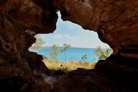 Groote Eylandt Tour: Hanging Rock Cave Paintings - C Tourism 4