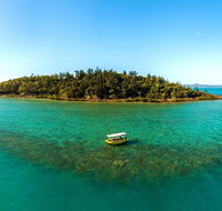 Airlie Beach Glass Bottom Boat Tour - C Tourism