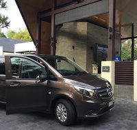 Mercedes 7 seat Limousine Cairns Airport to Port Douglas - C Tourism