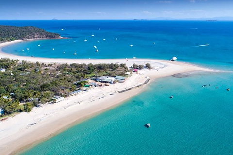 Great Keppel Island Leekes Creek Guided Kayak Tour - C Tourism 6