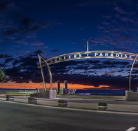Luxury Brisbane Airport Transfers To and From Surfers Paradise for up to 7 Per - C Tourism