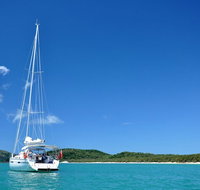 Sailing Curlew Escape on Moreton Bay - C Tourism