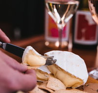 Small-Group of Wine and Cheese Pairing Tasting - C Tourism