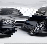 Gold Coast Airport Transfers  Airport OOL to Gold Coast City in Luxury Car - C Tourism