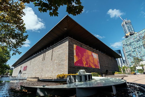 Withlocals 90 Minutes Kickstart: Covid-19 Regulated Melbourne Private Tour - C Tourism 4