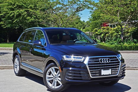 Audi Q7 SUV Melbourne Airport To CBD - C Tourism 0