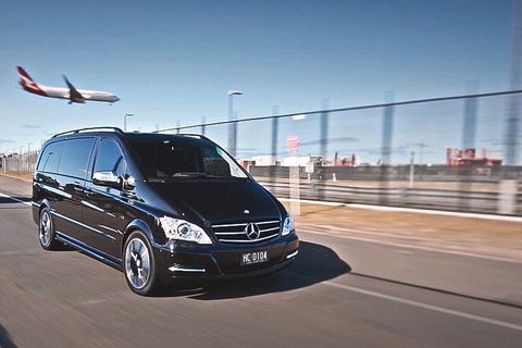 Melbourne Airport Transfer (DEPARTURE) - C Tourism 0
